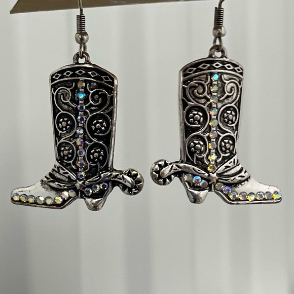 NWT Western Cowboy Boot Earrings Womens Silver Crystal Wire 1 1/4 x 1 1/8 in - Picture 7 of 14